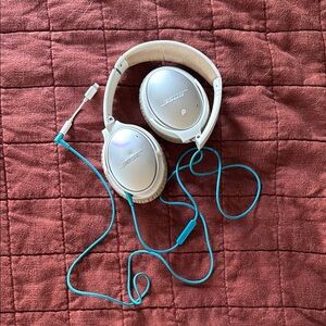 Bose Silver and Blue Headphones